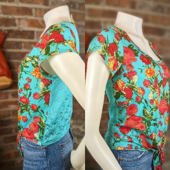 L8TER Crop Top Medium Aqua Red Floral Lace Tie Front Boho Hippie Short Sleeve - Picture 3 of 4